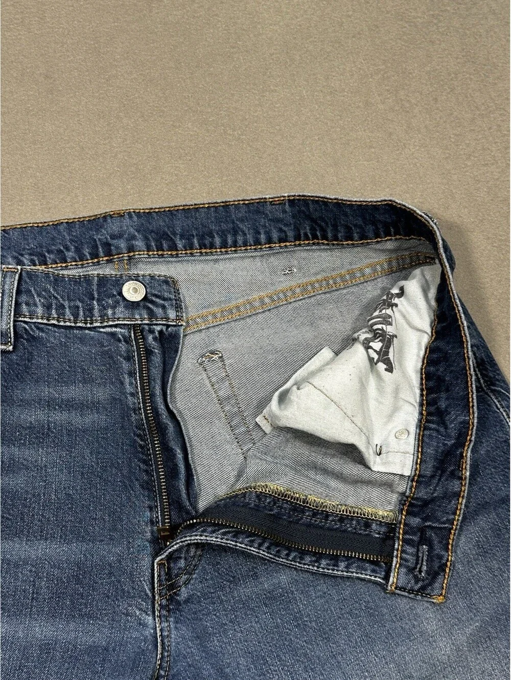 Levis tagged 38x30